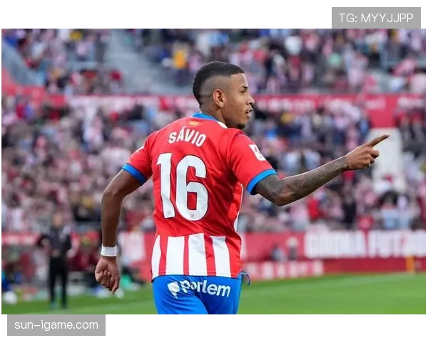 马赫雷斯：从阿尔及利亚街头走向欧洲足坛巅峰的耀眼征程