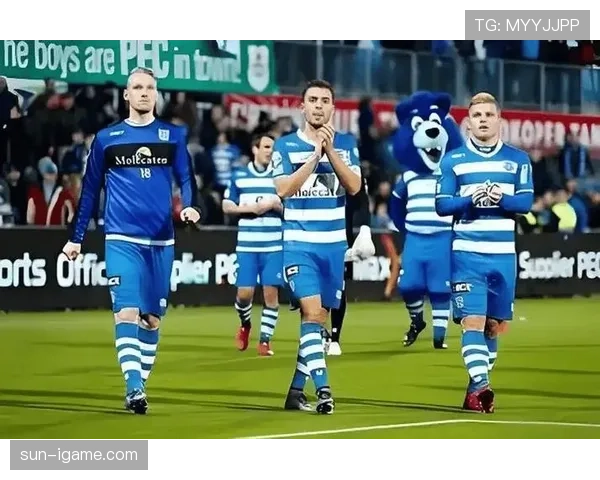 埃因霍温亮出全新进攻战术,剑指夺冠决战