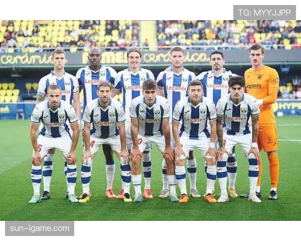 西甲梦二队传奇球员重聚,共忆辉煌岁月展现稳健风采