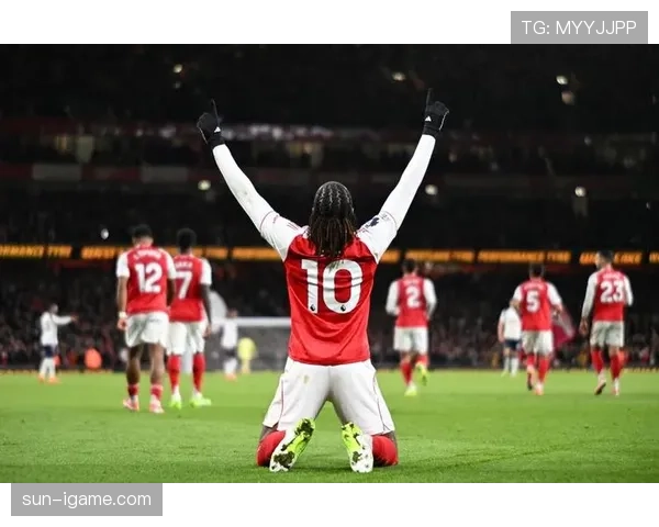 阿森纳传奇球星重返酋长球场，共襄盛举致敬辉煌历史、共绘未来蓝图