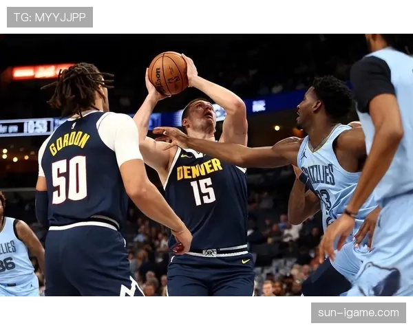 莫兰特挡拆突入效率提升，较上季对约基奇更注重组织