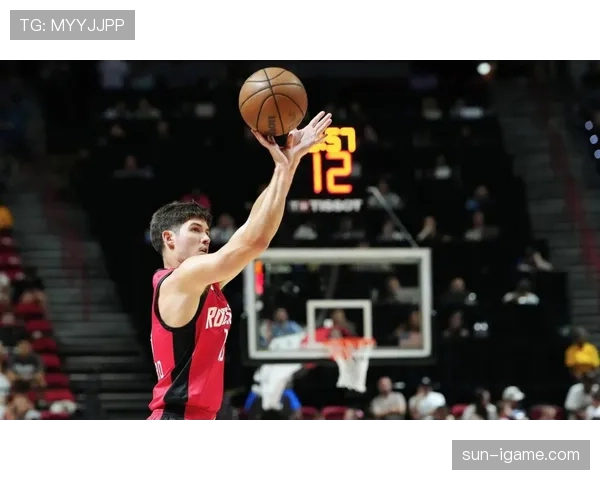 布泽尔高效背身单打拉开内线攻防差异提升球队得分结构