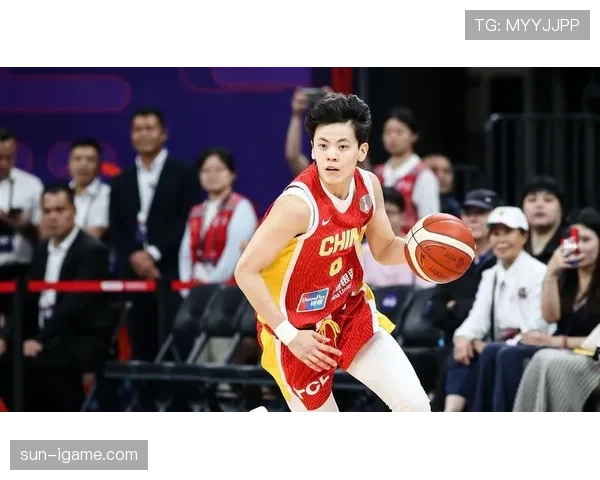 杨舒予家的猫都比我的工资高